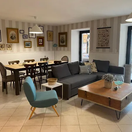 Holiday home Maison Sur Veranda