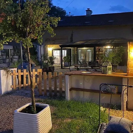Holiday home Maison Sur Veranda